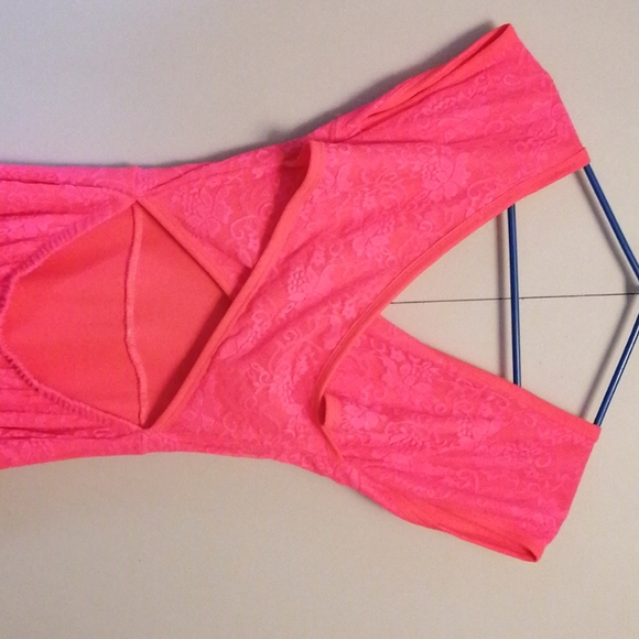 Dress - Picture 3 of 3